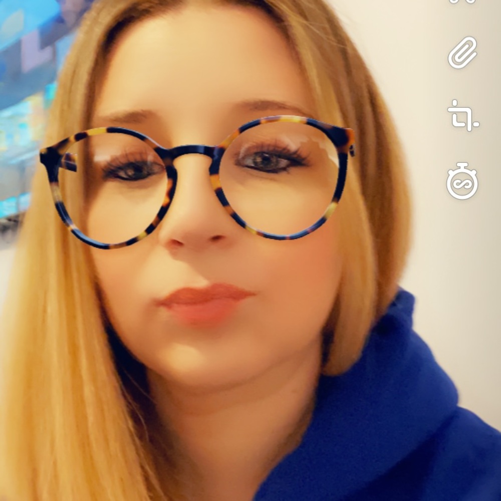 Meet your Posher, Jennifer